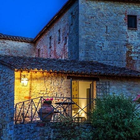 Castello Valenzino Aparthotel Pierantonio Εξωτερικό φωτογραφία