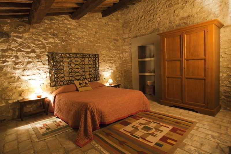 Castello Valenzino Aparthotel Pierantonio Εξωτερικό φωτογραφία