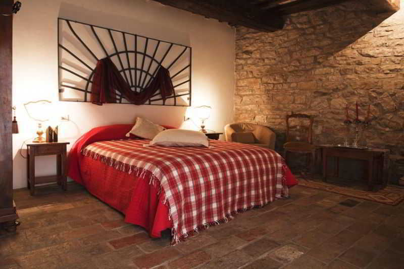 Castello Valenzino Aparthotel Pierantonio Εξωτερικό φωτογραφία
