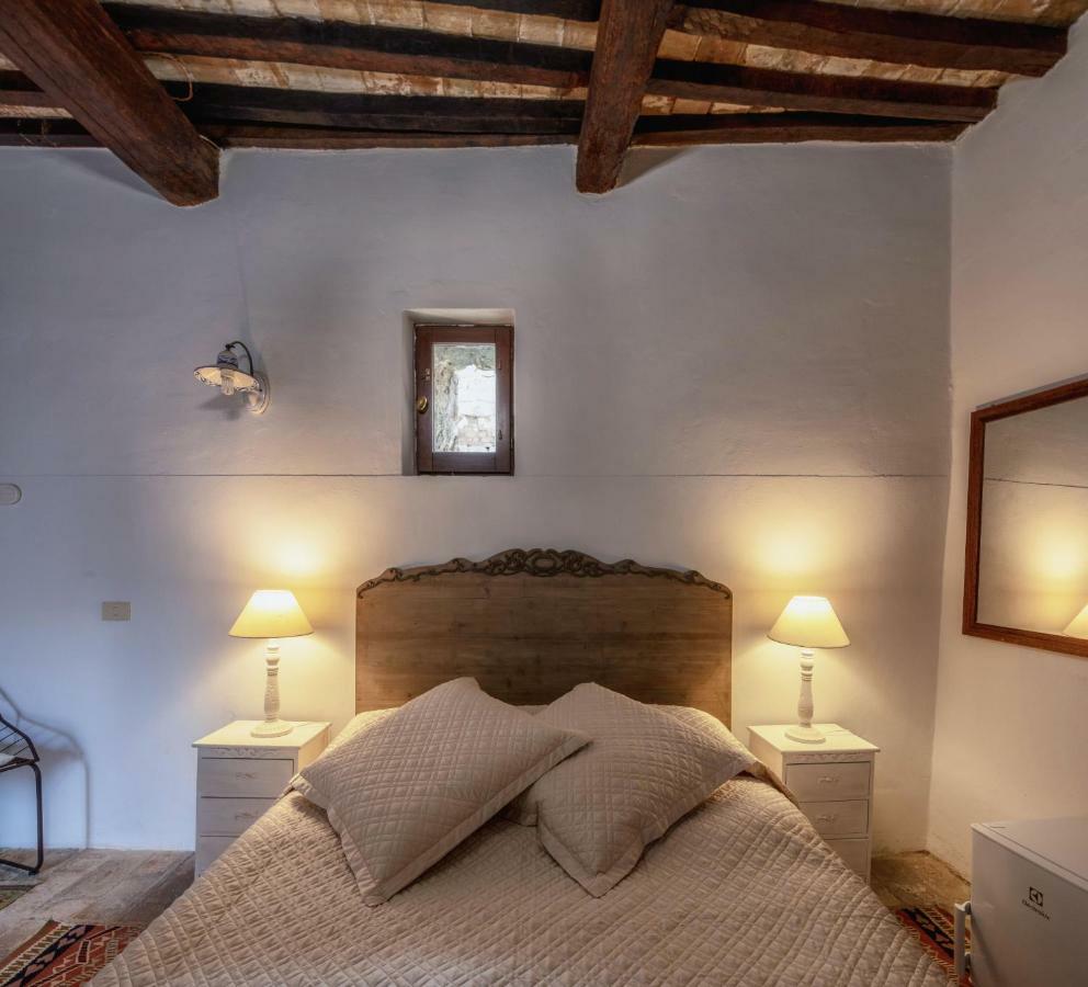 Castello Valenzino Aparthotel Pierantonio Εξωτερικό φωτογραφία