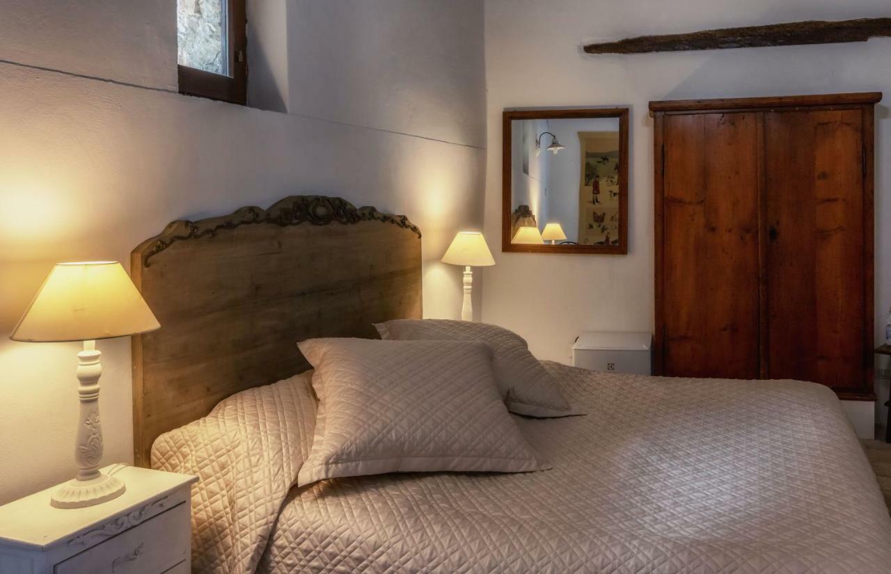 Castello Valenzino Aparthotel Pierantonio Εξωτερικό φωτογραφία