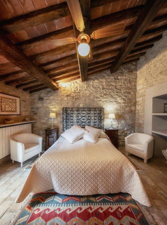 Castello Valenzino Aparthotel Pierantonio Εξωτερικό φωτογραφία