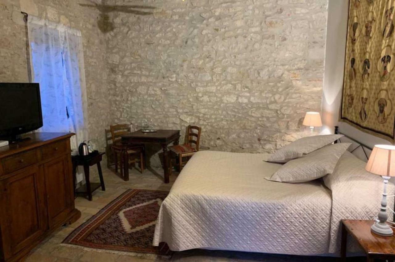 Castello Valenzino Aparthotel Pierantonio Εξωτερικό φωτογραφία
