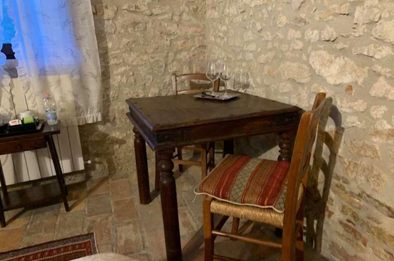 Castello Valenzino Aparthotel Pierantonio Εξωτερικό φωτογραφία
