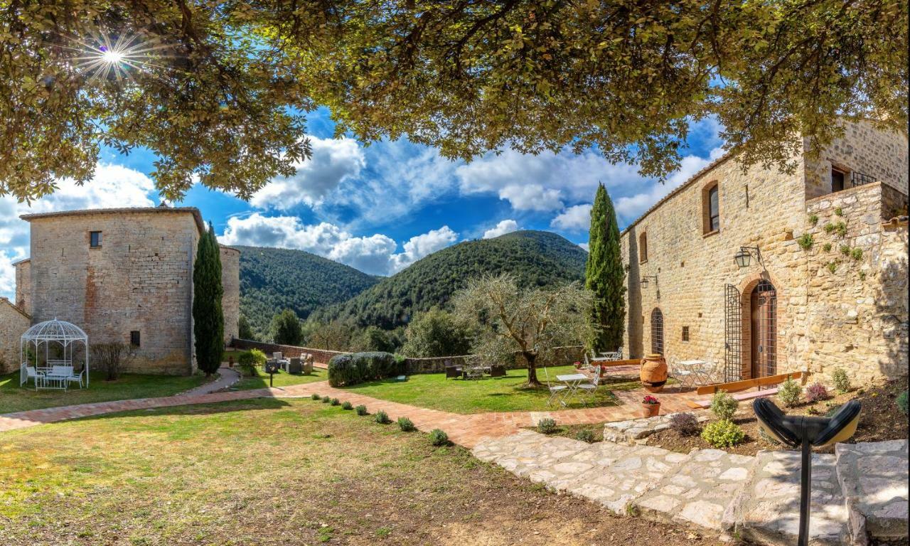Castello Valenzino Aparthotel Pierantonio Εξωτερικό φωτογραφία
