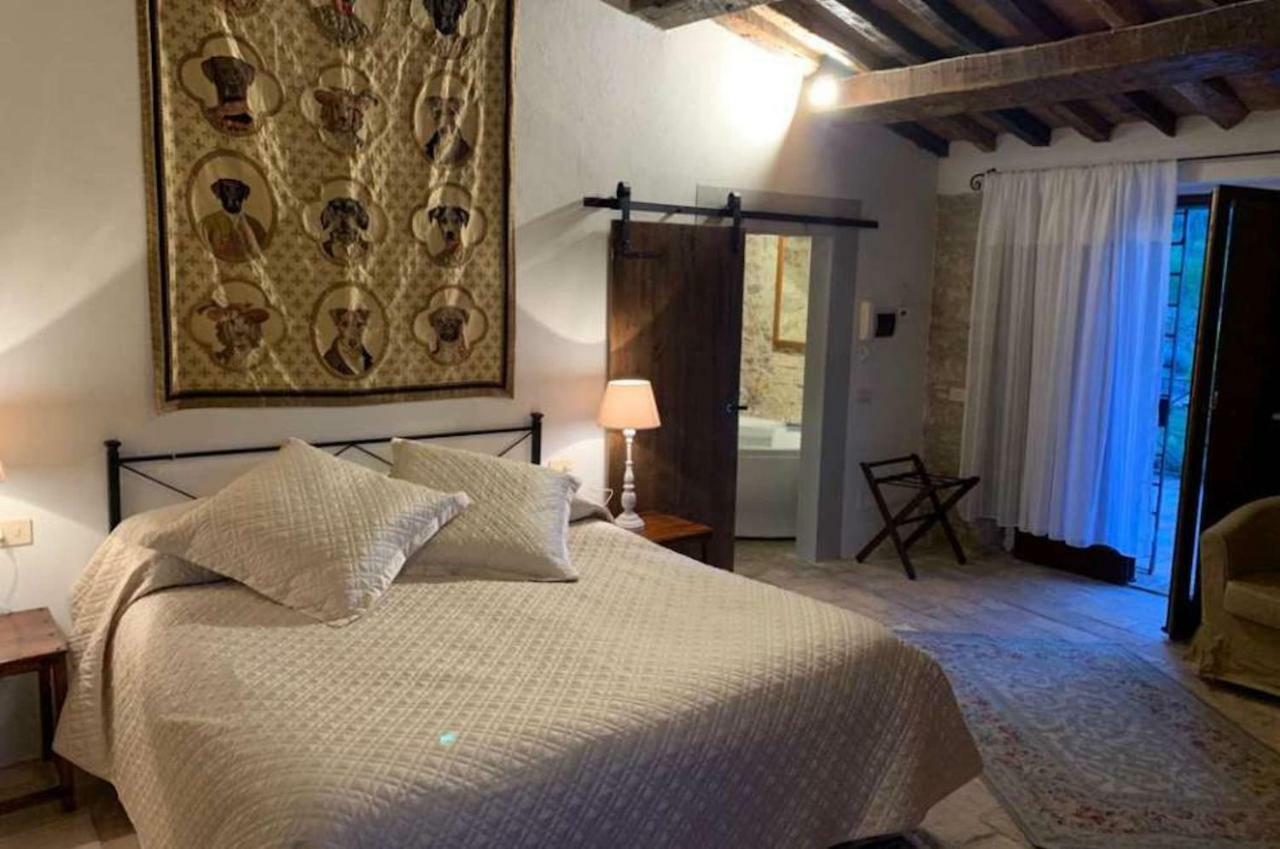 Castello Valenzino Aparthotel Pierantonio Εξωτερικό φωτογραφία