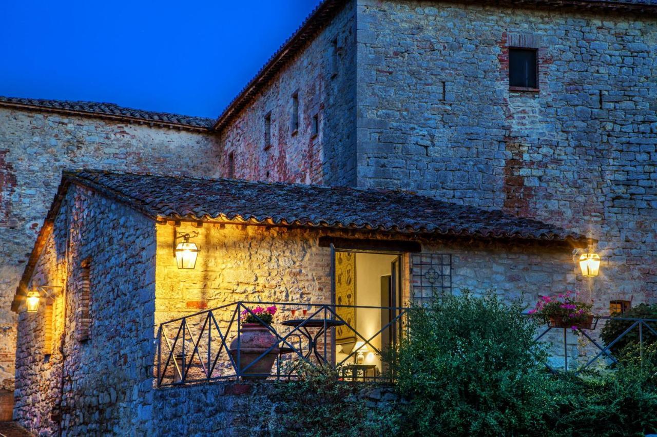 Castello Valenzino Aparthotel Pierantonio Εξωτερικό φωτογραφία