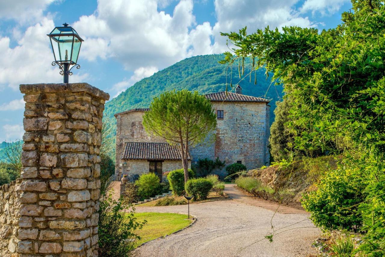 Castello Valenzino Aparthotel Pierantonio Εξωτερικό φωτογραφία
