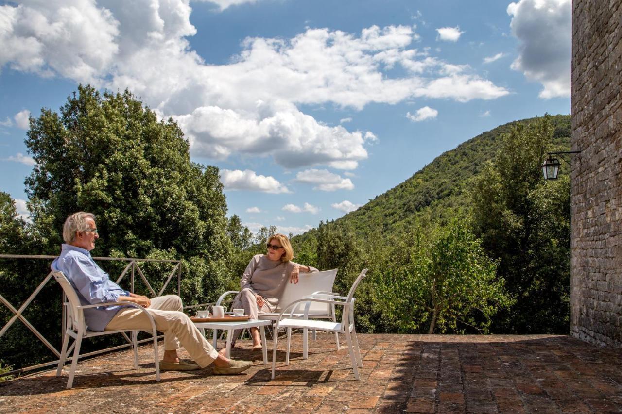 Castello Valenzino Aparthotel Pierantonio Εξωτερικό φωτογραφία